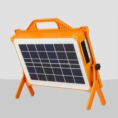 פרוז'קטור סולארי קמפינג נייד 150W עם טעינה יוצאת