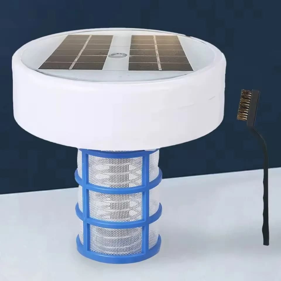 מטהר מים סולארי לבריכה עם תאורת RGB וערכת pH